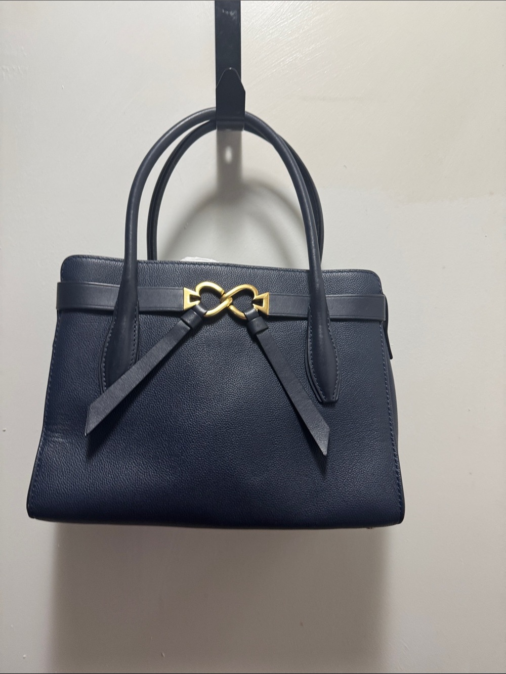 kate spade navy satchel with gold bow hardwareโฆ crossbody strap included (13)